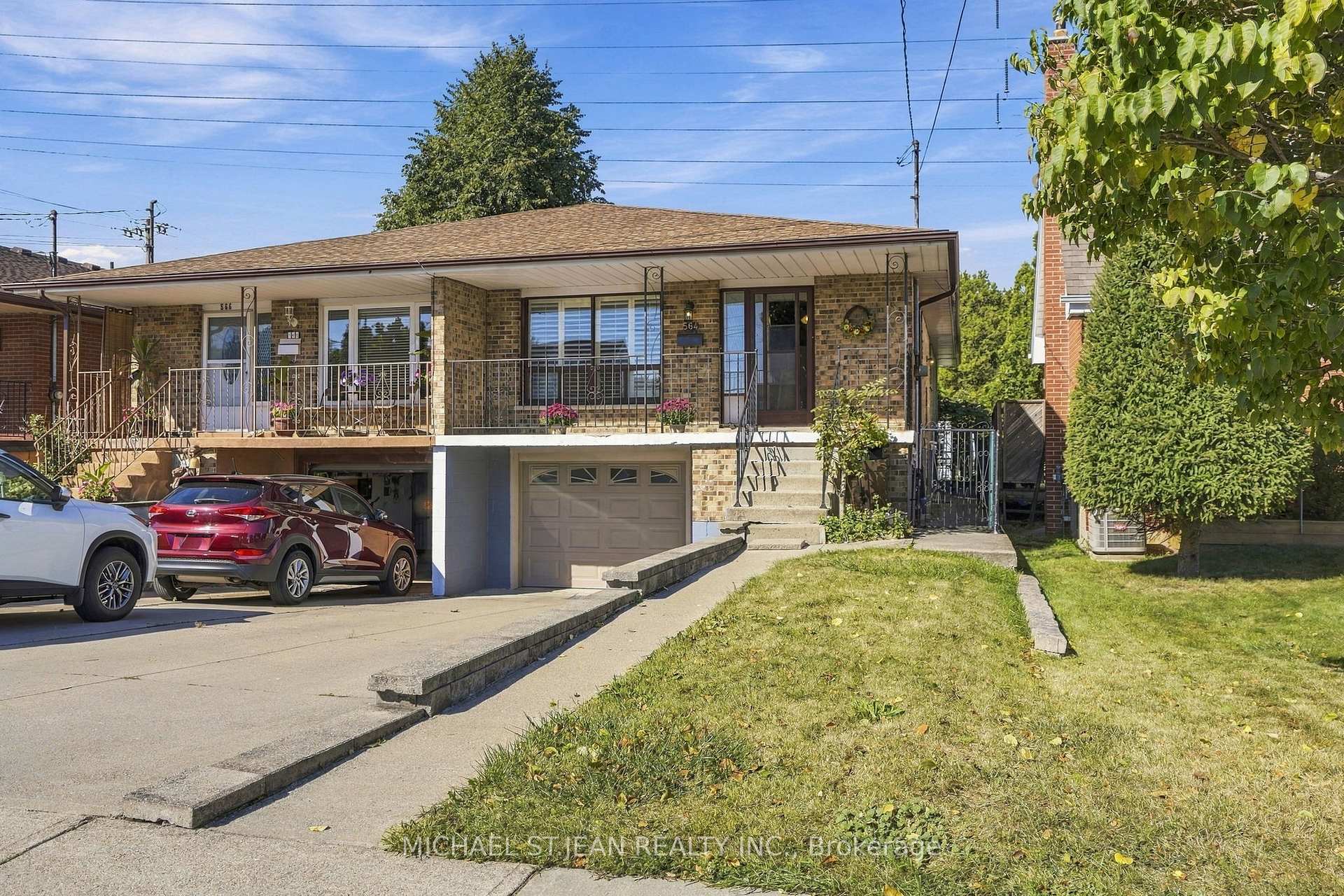 Photo 3 of 564 Cochrane Road, Hamilton, Rosedale — HOMEH