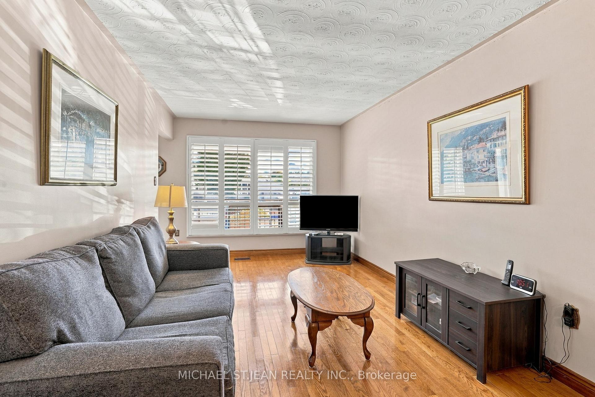 Photo 14 of 564 Cochrane Road, Hamilton, Rosedale — HOMEH