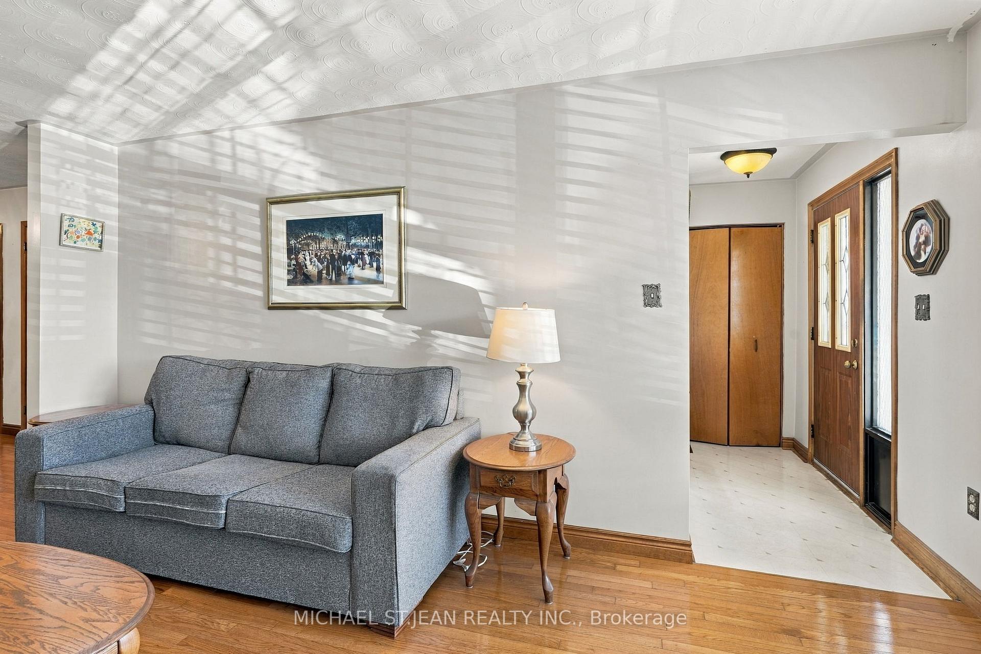 Photo 16 of 564 Cochrane Road, Hamilton, Rosedale — HOMEH