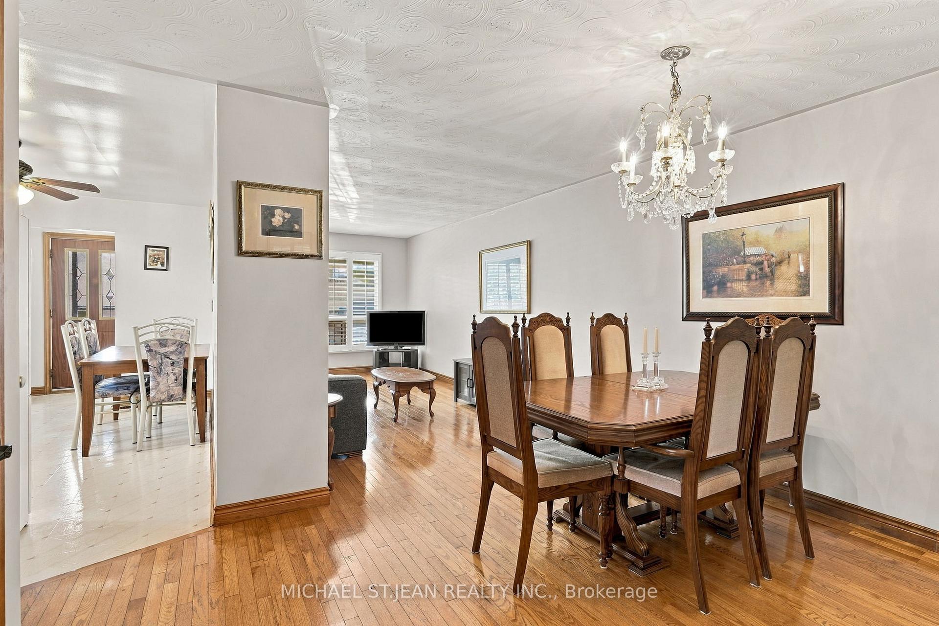 Photo 18 of 564 Cochrane Road, Hamilton, Rosedale — HOMEH