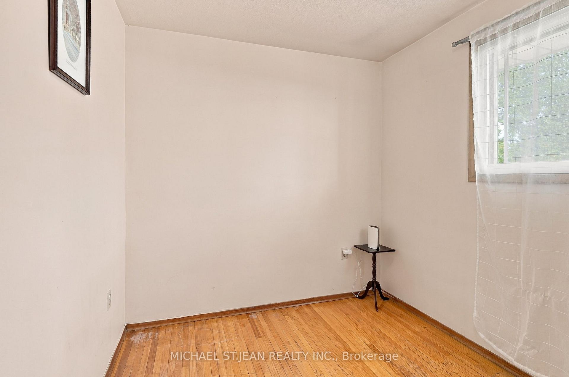 Photo 21 of 564 Cochrane Road, Hamilton, Rosedale — HOMEH
