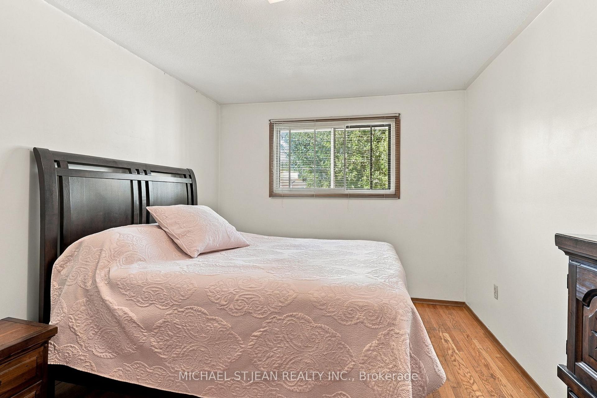 Photo 24 of 564 Cochrane Road, Hamilton, Rosedale — HOMEH