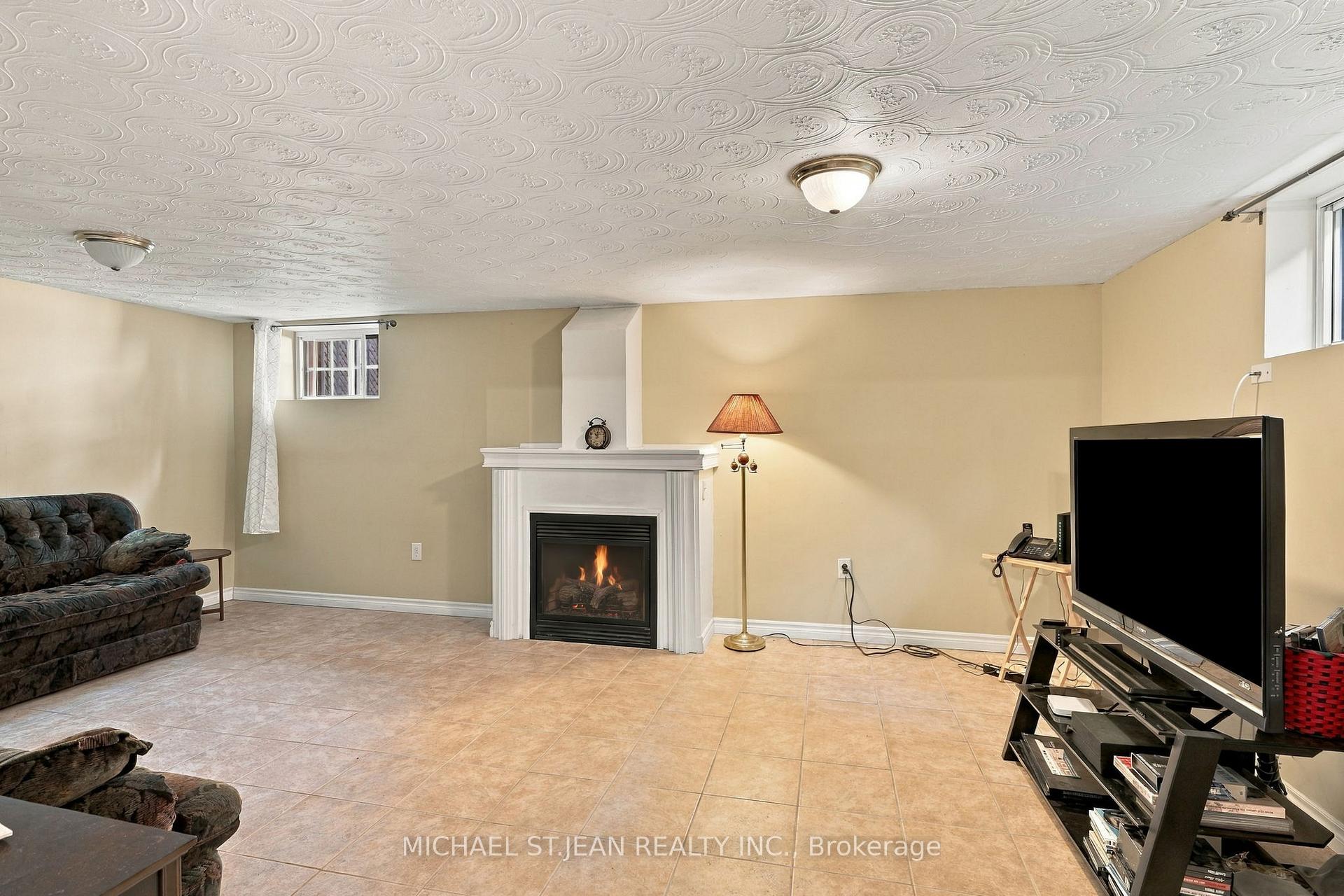 Photo 33 of 564 Cochrane Road, Hamilton, Rosedale — HOMEH