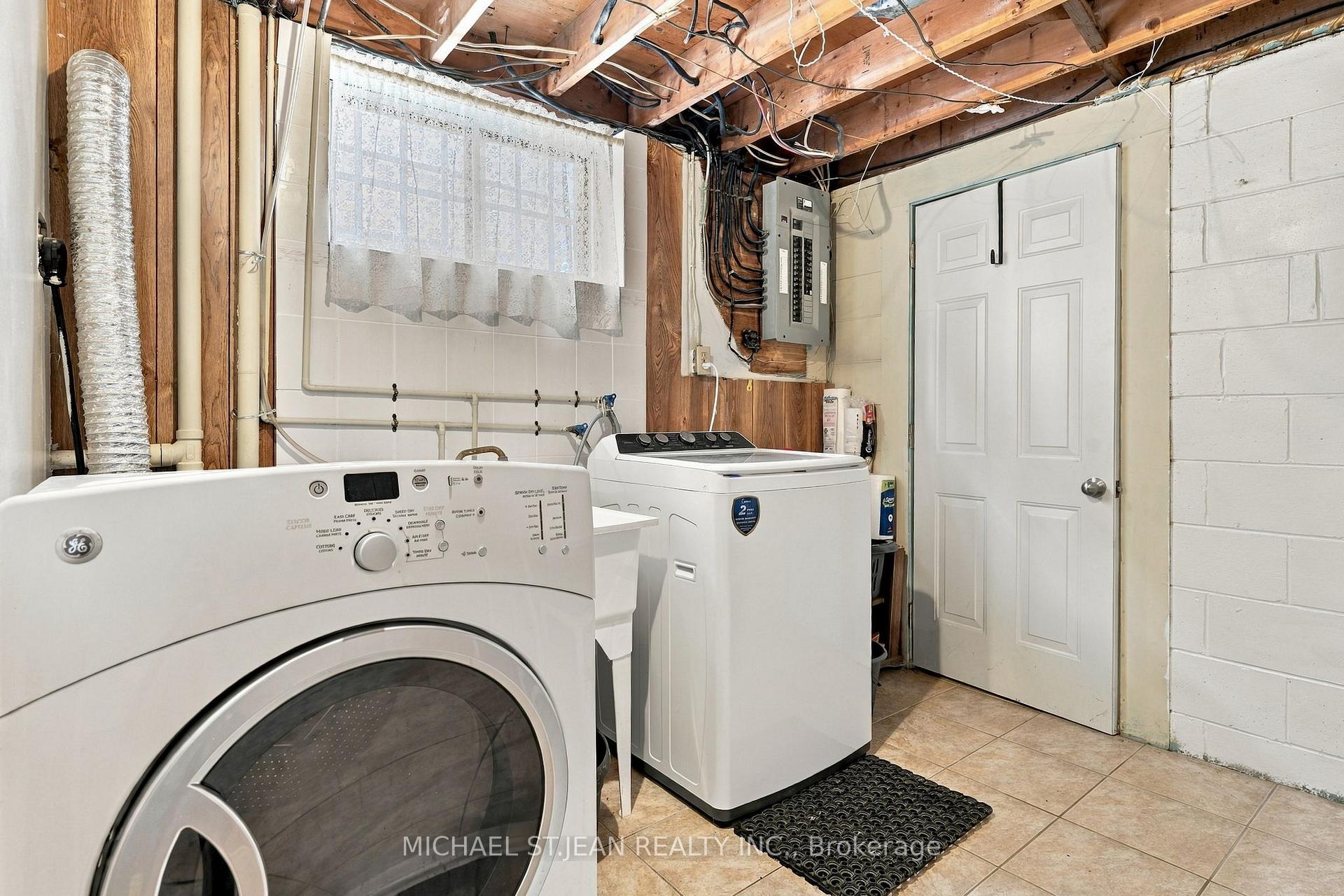Photo 39 of 564 Cochrane Road, Hamilton, Rosedale — HOMEH