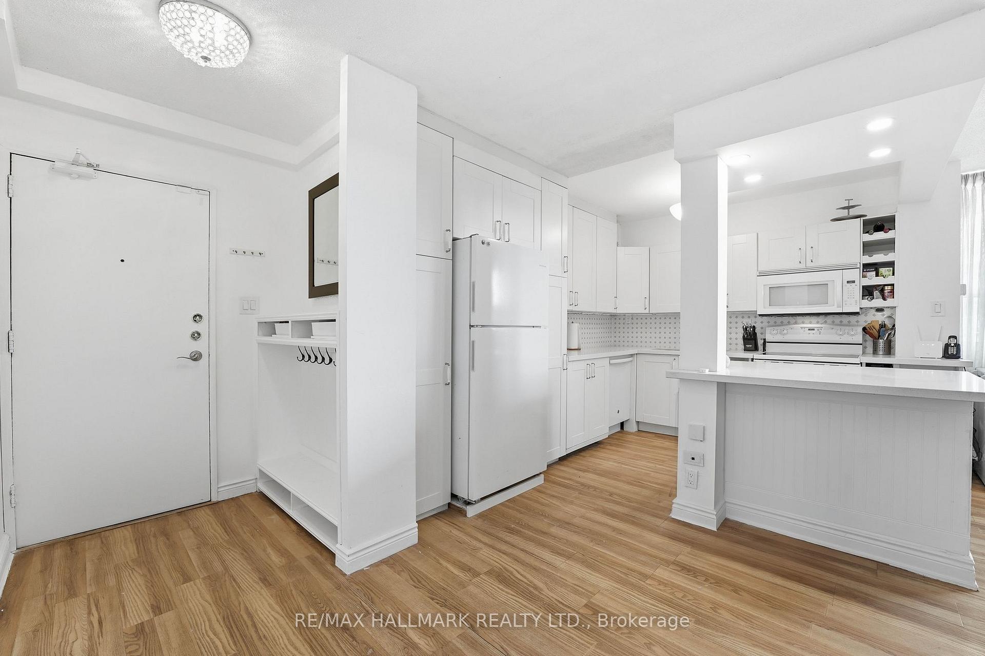 Photo 3 of Unit 503, 180 Markham Road, Scarborough, Scarborough Village — HOMEH