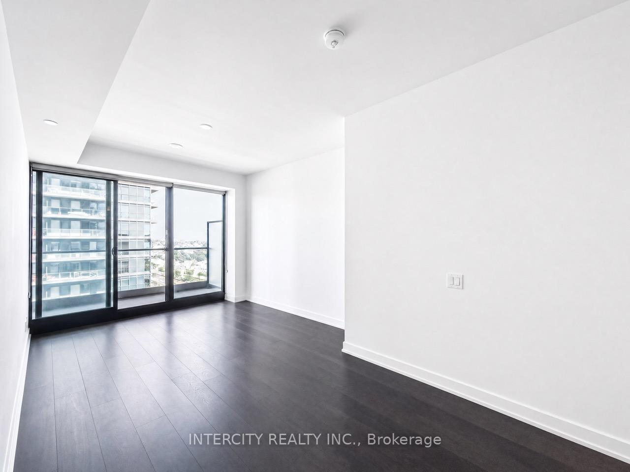 Photo 5 of Unit 1307, 33 Frederick Todd Way, Toronto, Leaside — HOMEH