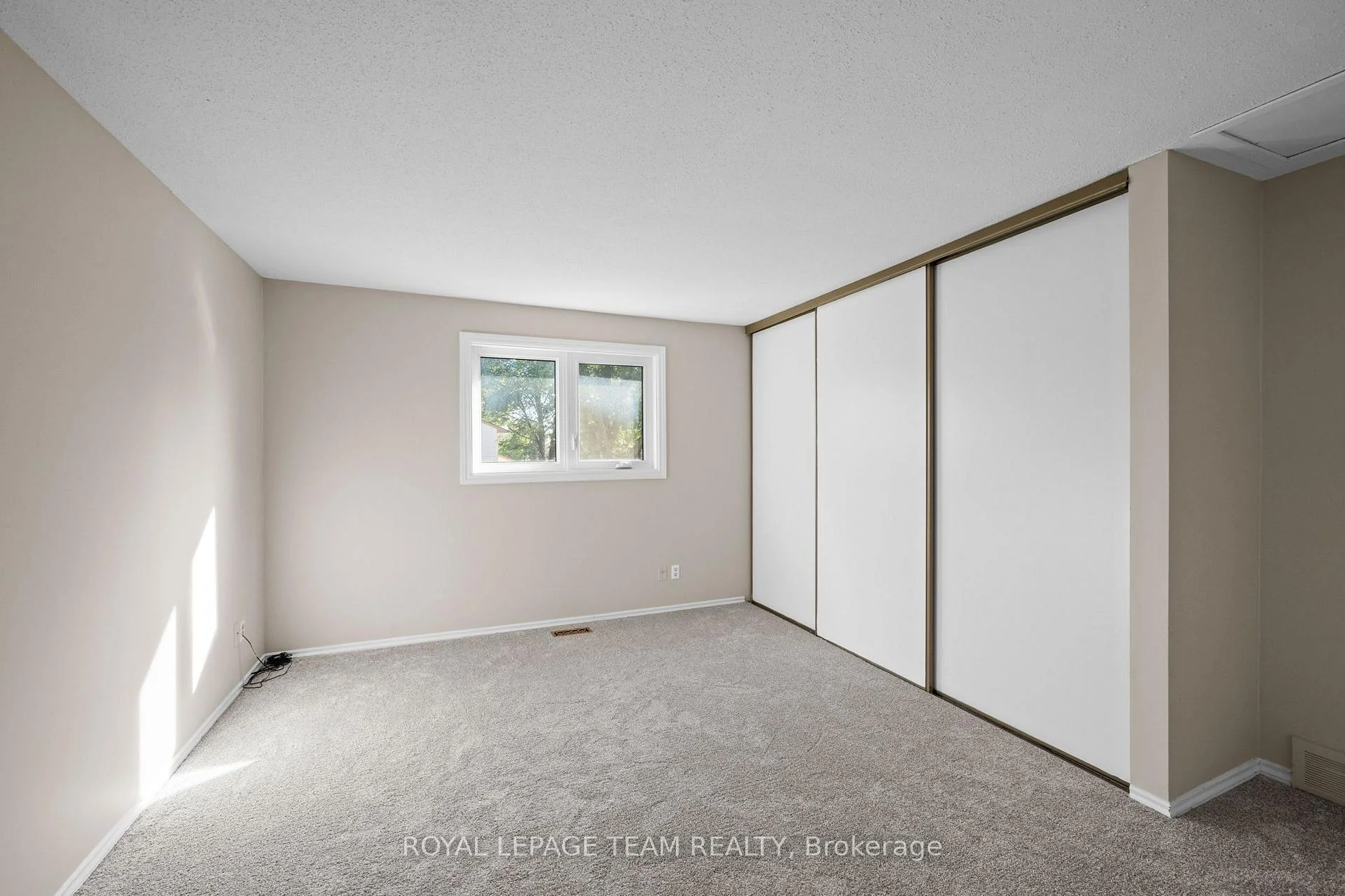 Photo 40 of 7 Benlark Road, Ottawa, Barrhaven - On the Green — HOMEH