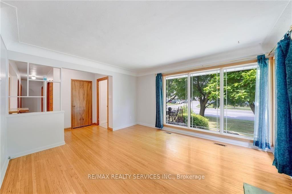 Photo 5 of Unit MAIN, 68 Rymal Road E, Hamilton, Allison — HOMEH