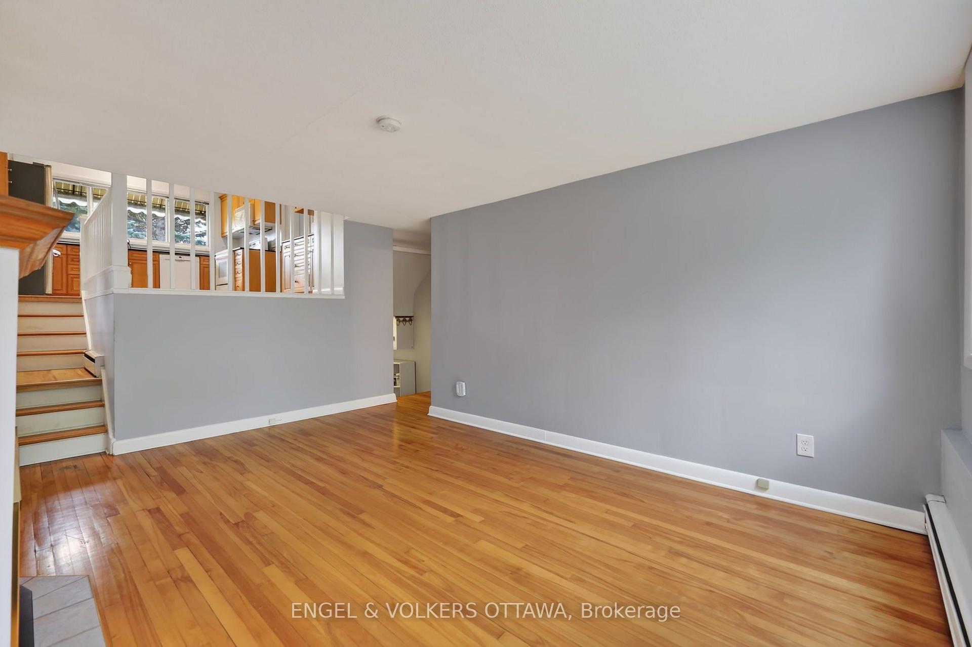 Photo 11 of 1228 Henry Farm Drive, Ottawa, Copeland Park — HOMEH
