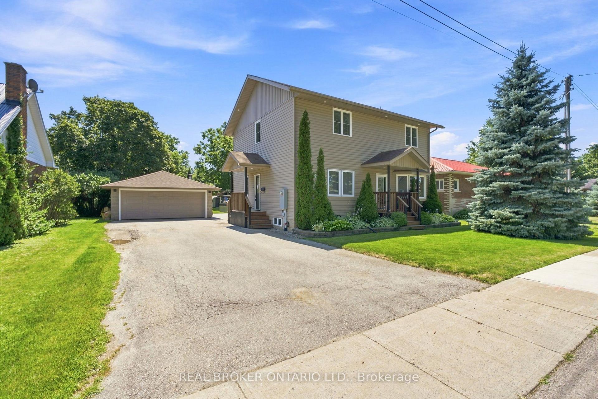 Photo 2 of 11 Perry Street, Kawartha Lakes, Oakwood — HOMEH