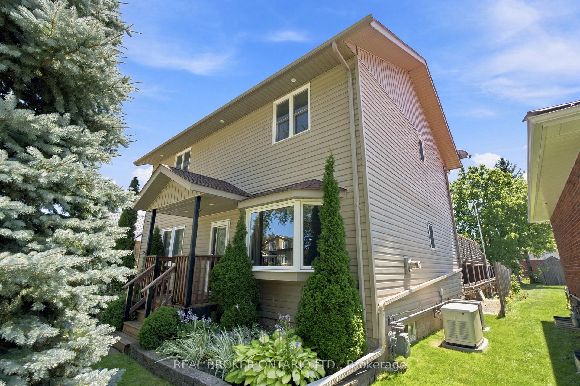 Photo 3 of 11 Perry Street, Kawartha Lakes, Oakwood — HOMEH