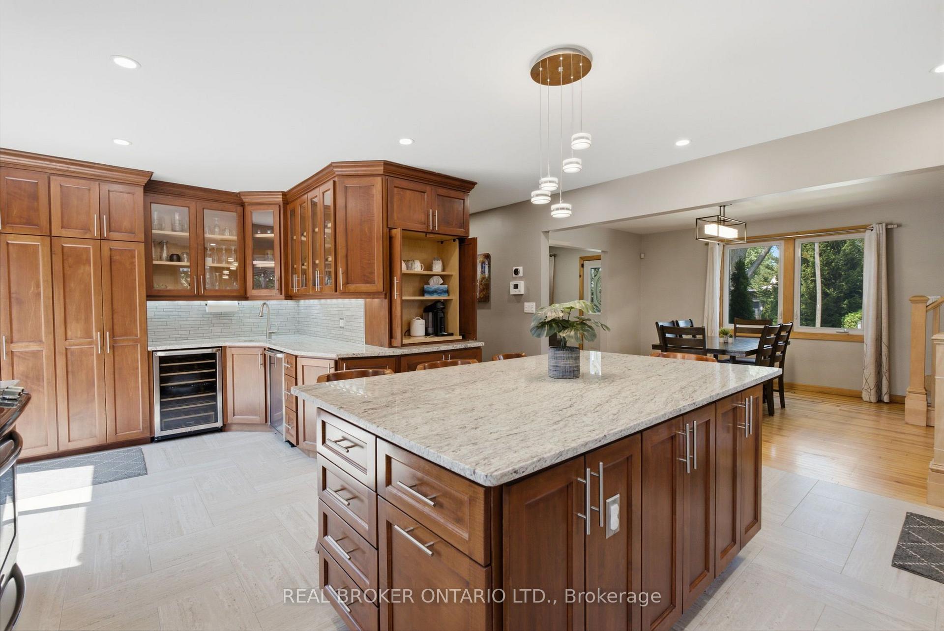 Photo 6 of 11 Perry Street, Kawartha Lakes, Oakwood — HOMEH
