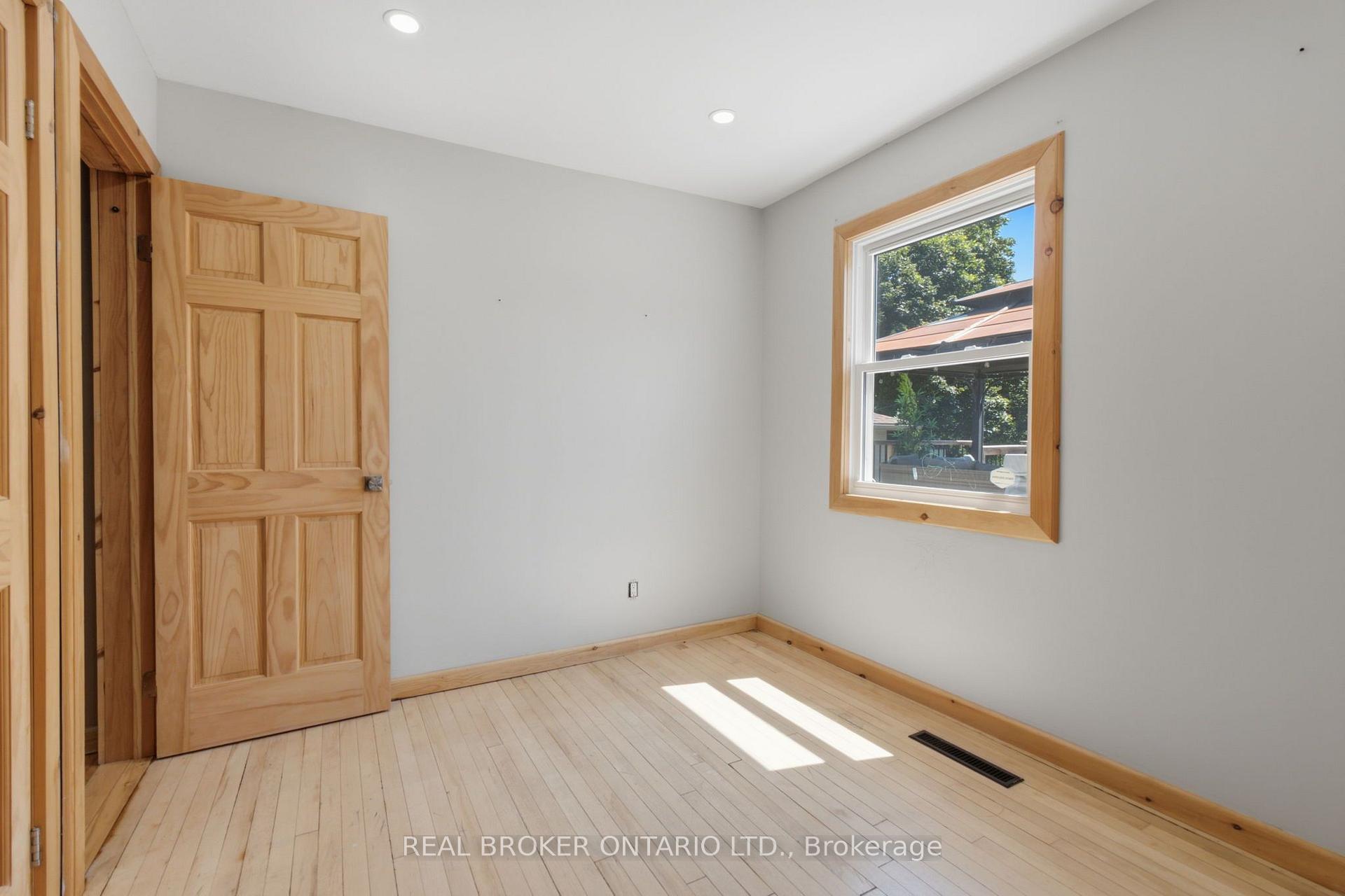 Photo 18 of 11 Perry Street, Kawartha Lakes, Oakwood — HOMEH