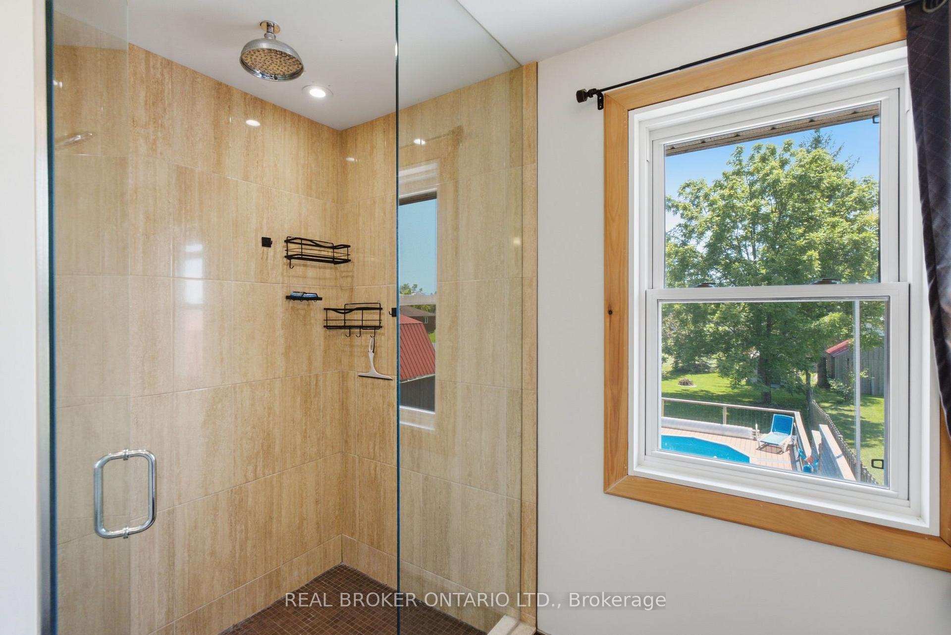 Photo 24 of 11 Perry Street, Kawartha Lakes, Oakwood — HOMEH