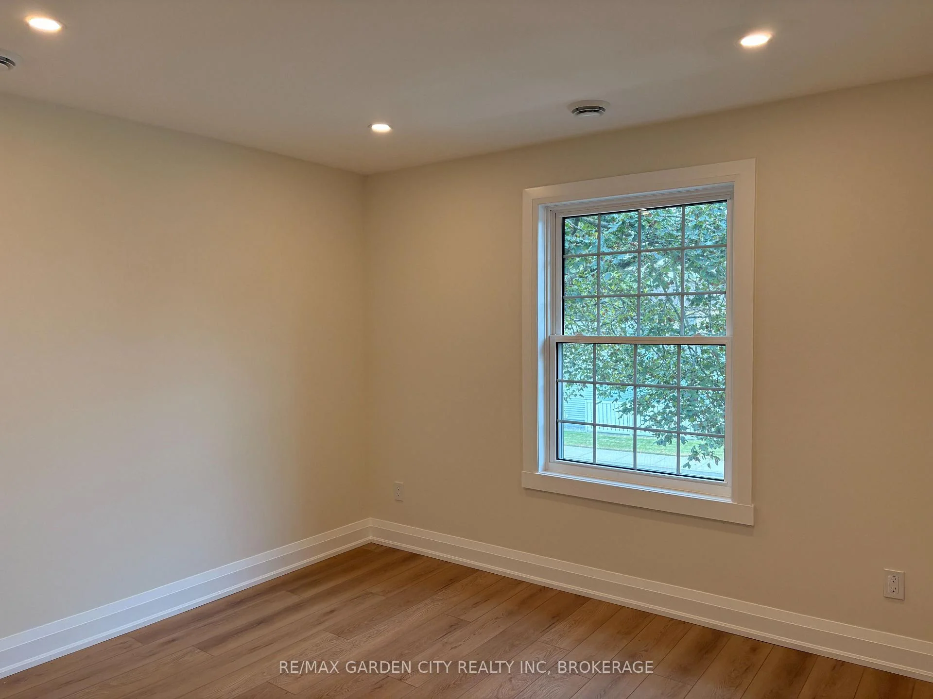 Photo 27 of Unit 2, 1105 Haist Street, Pelham, Fonthill — HOMEH