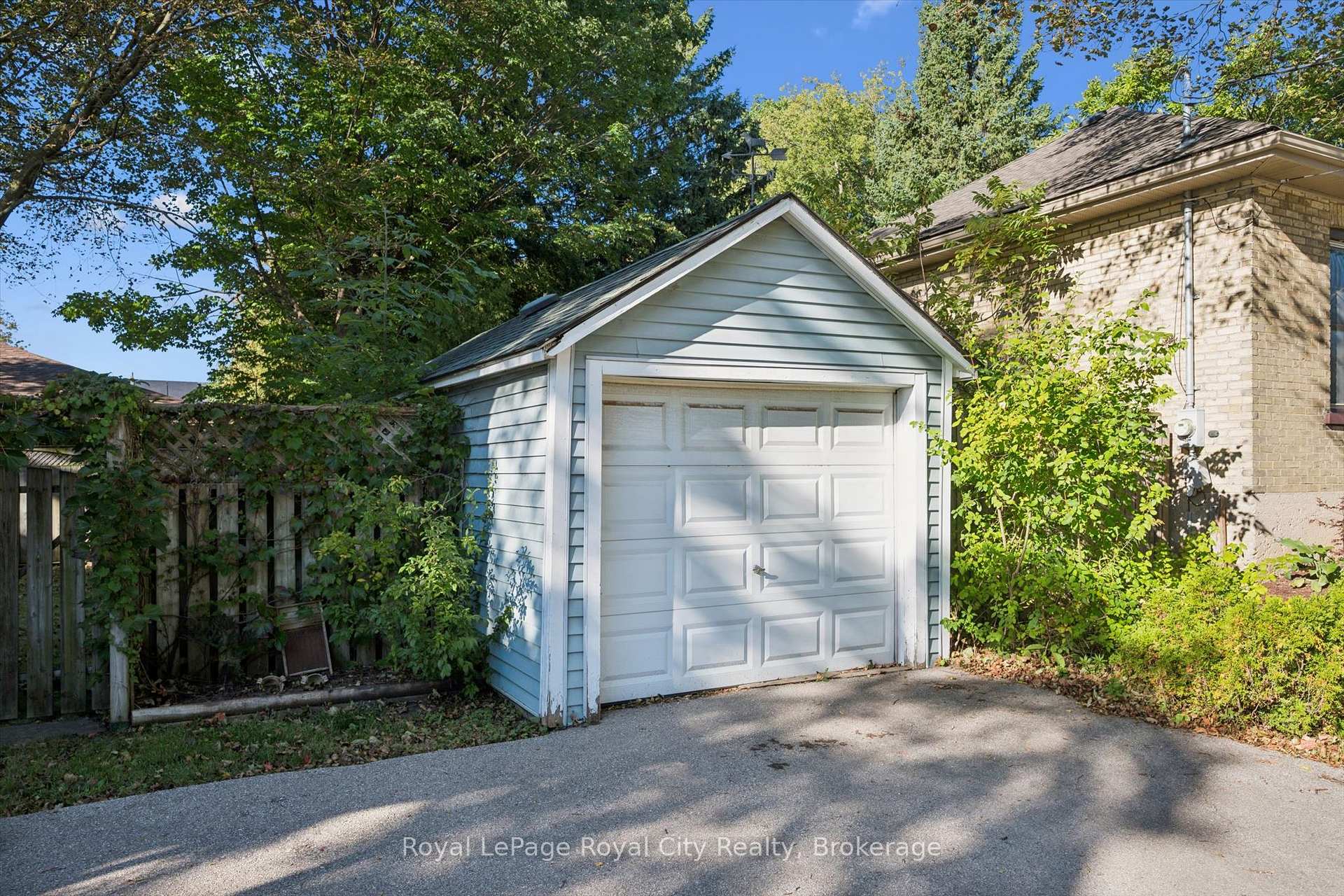 Photo 26 of 180 Edinburgh Road N, Guelph, Junction/Onward Willow — HOMEH