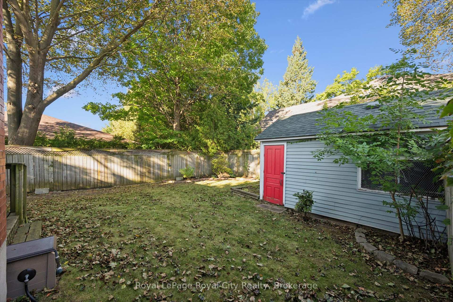 Photo 32 of 180 Edinburgh Road N, Guelph, Junction/Onward Willow — HOMEH