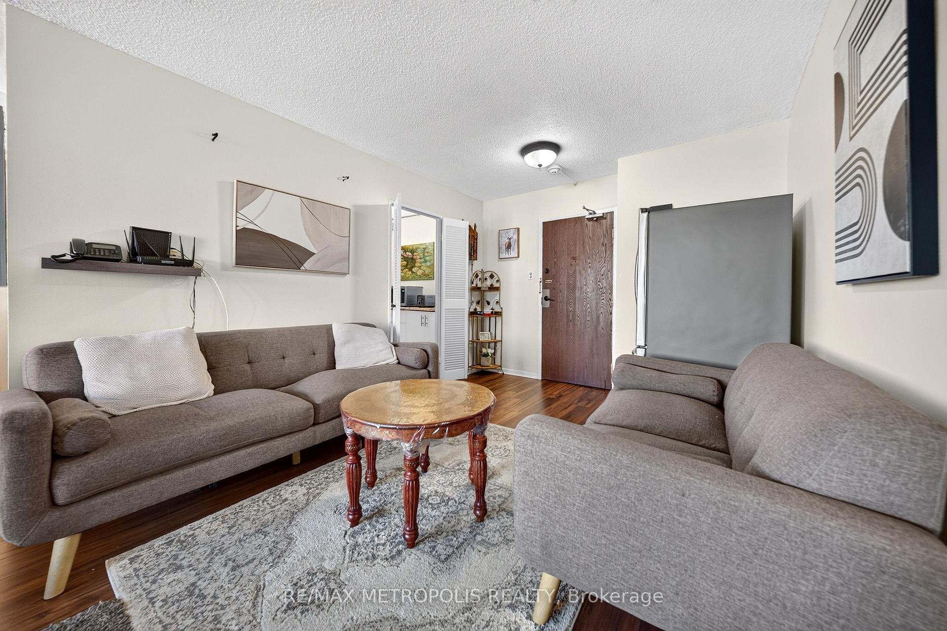 Photo 8 of Unit 801, 1210 Radom Street, Pickering, Bay Ridges — HOMEH