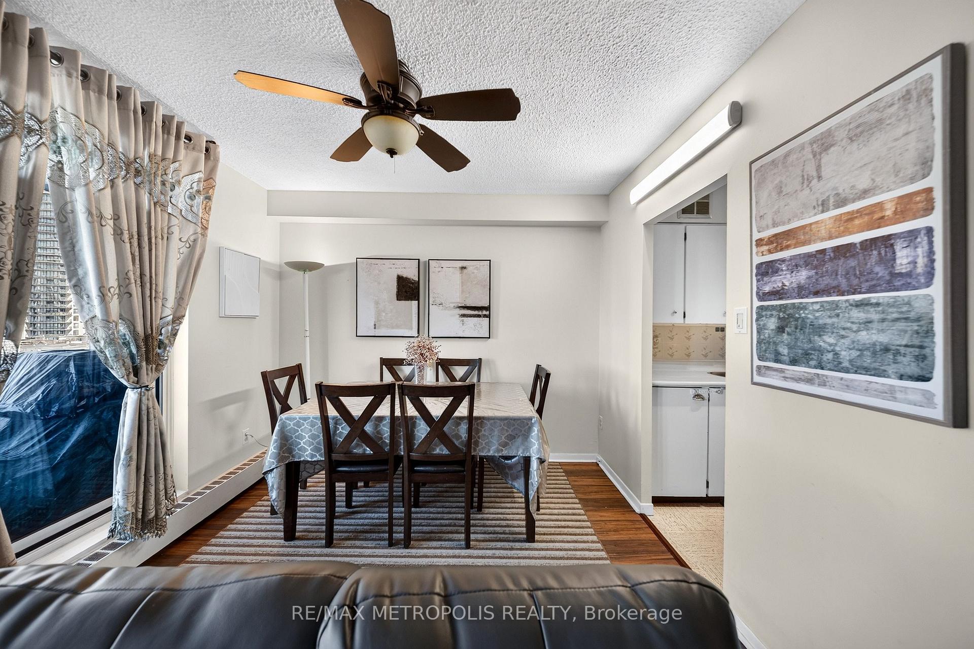 Photo 11 of Unit 801, 1210 Radom Street, Pickering, Bay Ridges — HOMEH