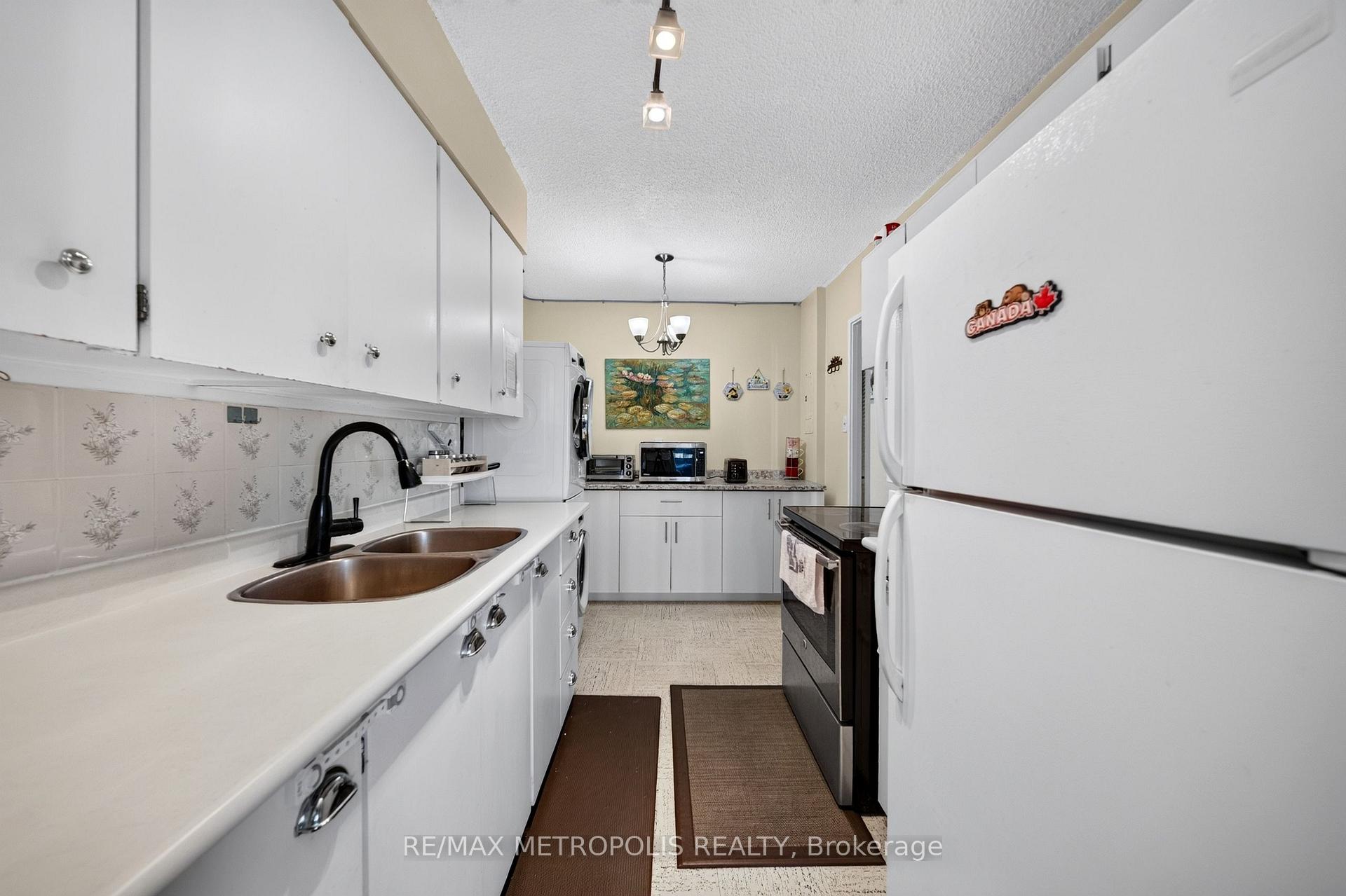 Photo 12 of Unit 801, 1210 Radom Street, Pickering, Bay Ridges — HOMEH