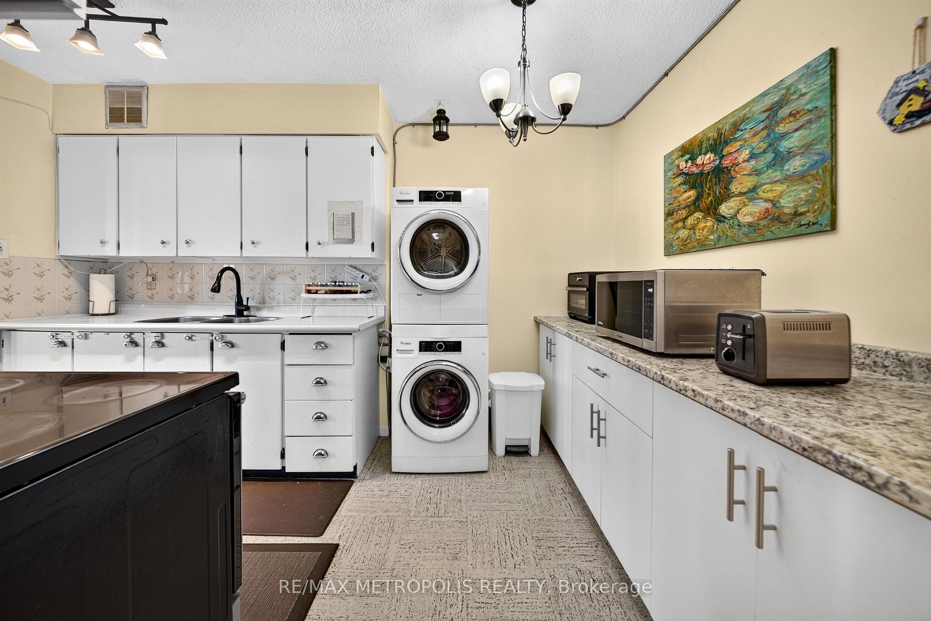 Photo 18 of Unit 801, 1210 Radom Street, Pickering, Bay Ridges — HOMEH