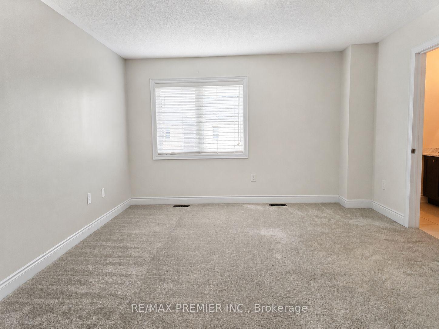 Photo 9 of 34 Arnold Crescent, New Tecumseth, Alliston — HOMEH