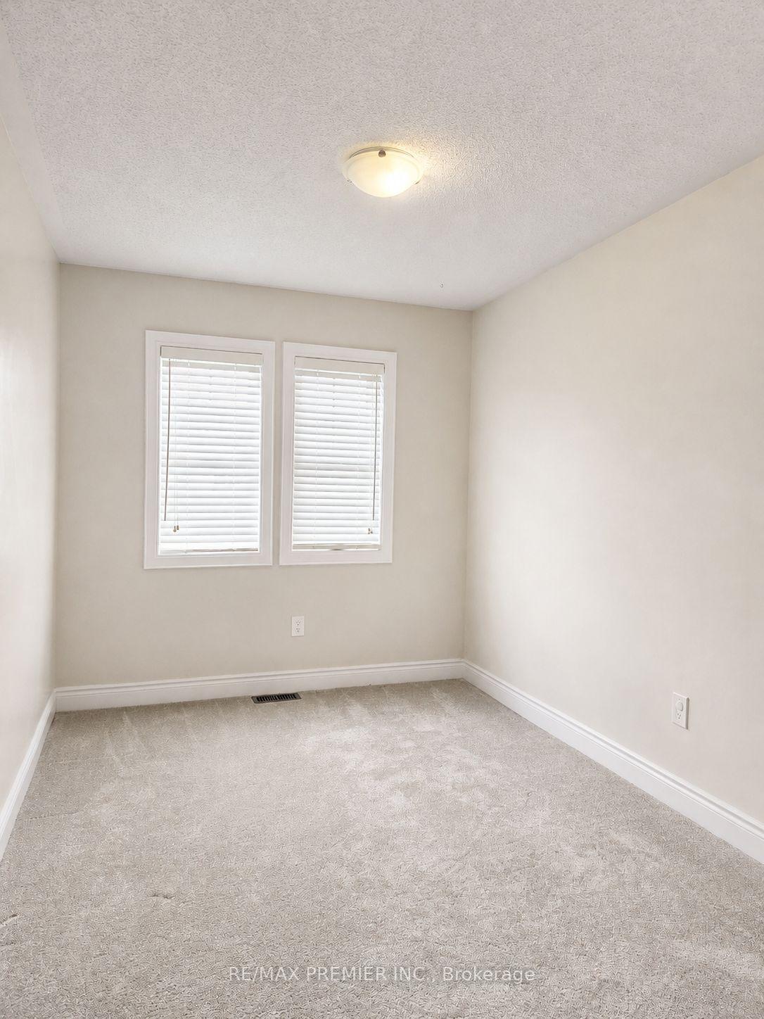 Photo 13 of 34 Arnold Crescent, New Tecumseth, Alliston — HOMEH
