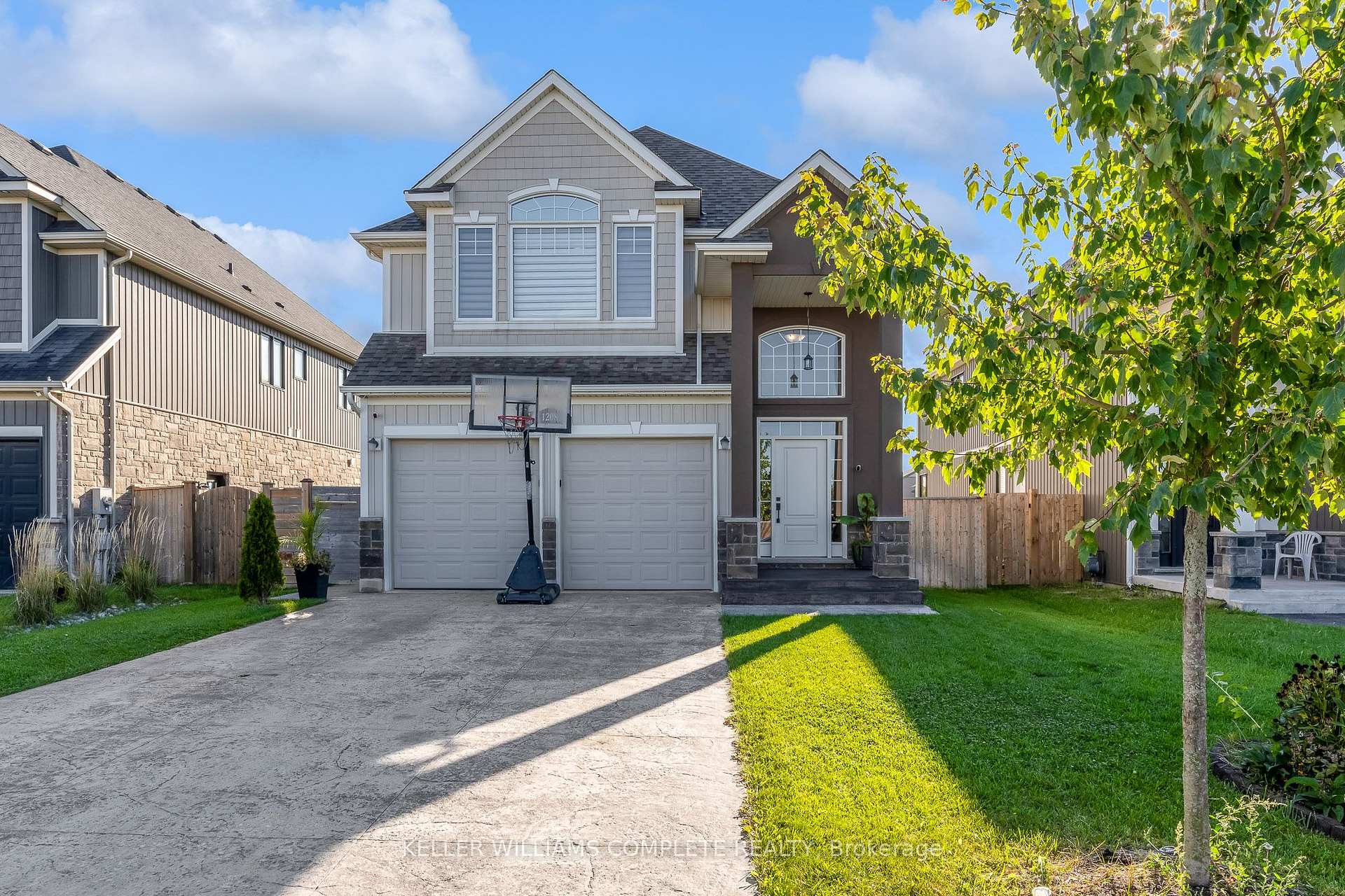 Photo 2 of 1208 Hansler Road, Thorold, Hurricane/Merrittville — HOMEH