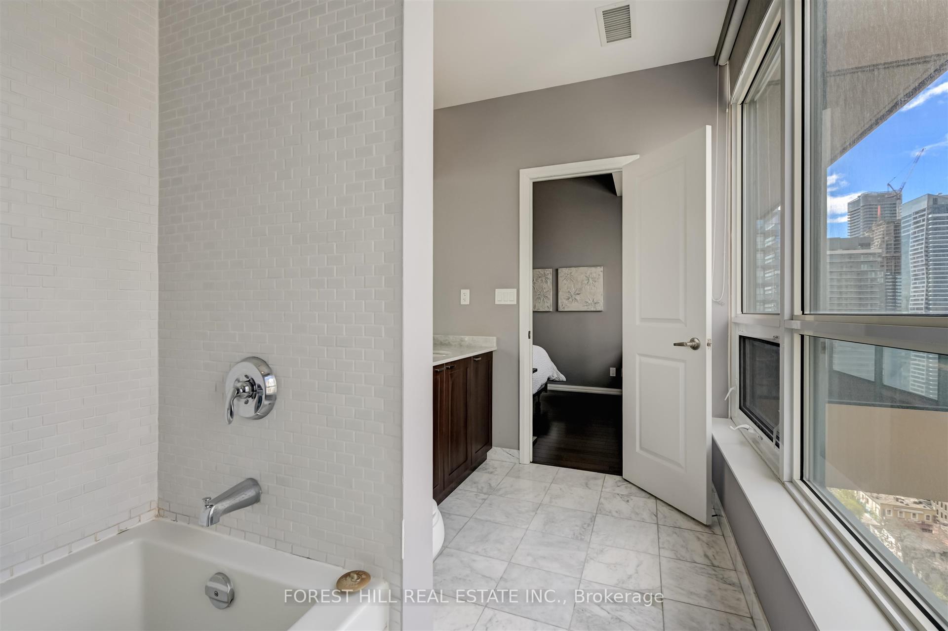 Photo 27 of Unit 2504, 35 Hayden Street, Toronto, Church-Yonge Corridor — HOMEH