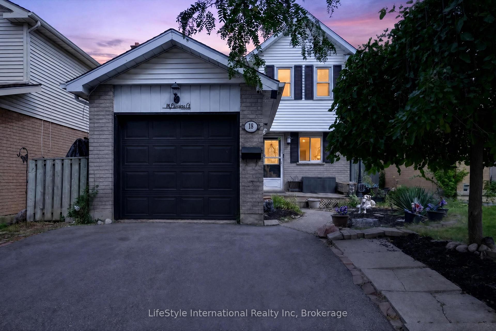 Photo 2 of 18 Camrose Court, Kitchener, Victoria Hills — HOMEH
