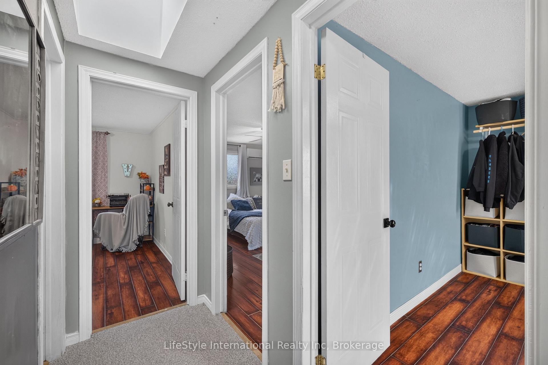 Photo 15 of 18 Camrose Court, Kitchener, Victoria Hills — HOMEH