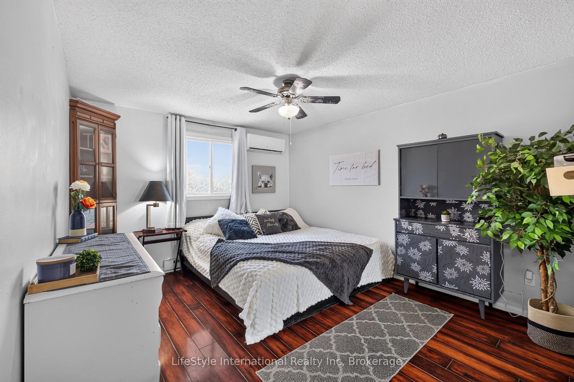 Photo 17 of 18 Camrose Court, Kitchener, Victoria Hills — HOMEH