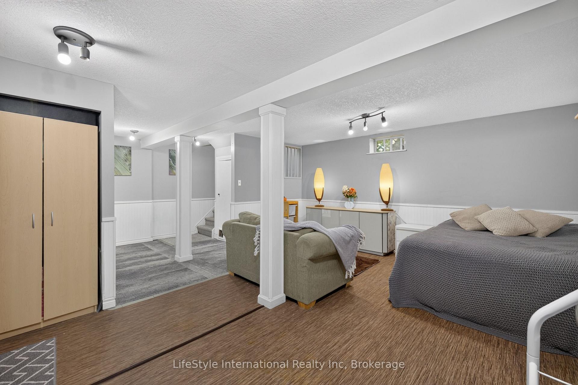 Photo 24 of 18 Camrose Court, Kitchener, Victoria Hills — HOMEH