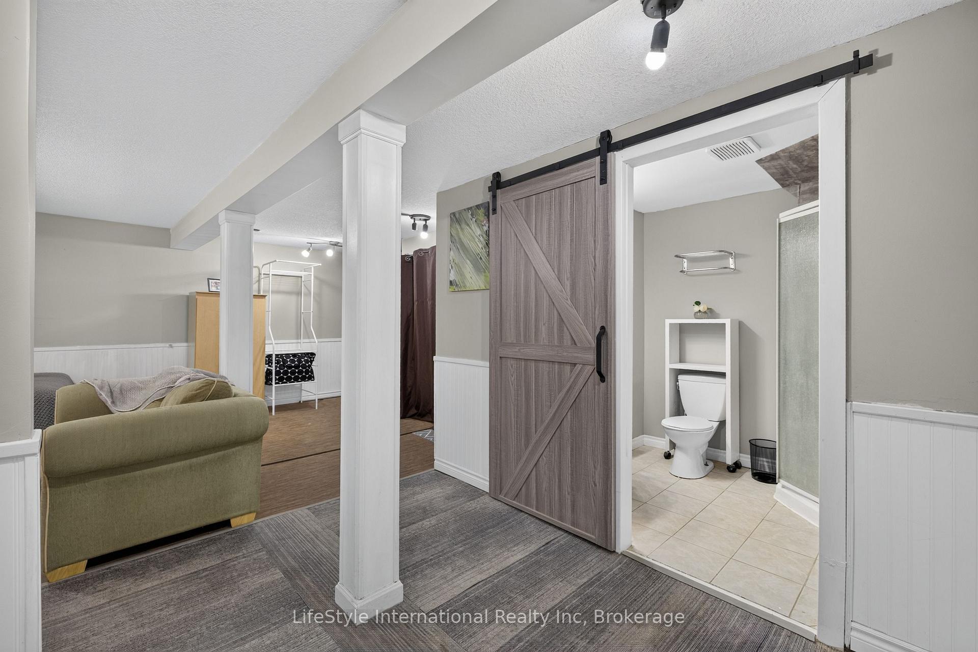 Photo 25 of 18 Camrose Court, Kitchener, Victoria Hills — HOMEH