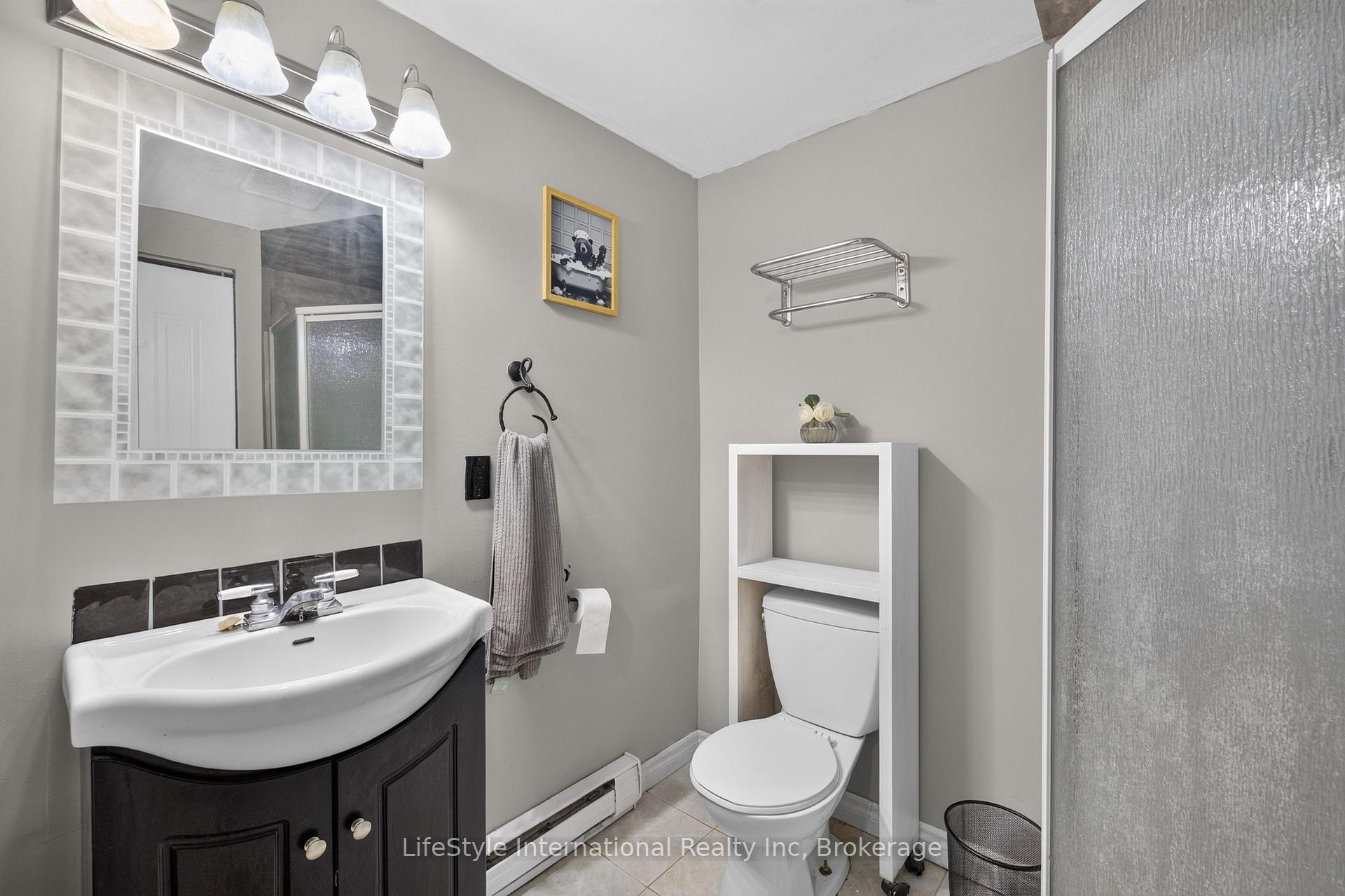 Photo 27 of 18 Camrose Court, Kitchener, Victoria Hills — HOMEH