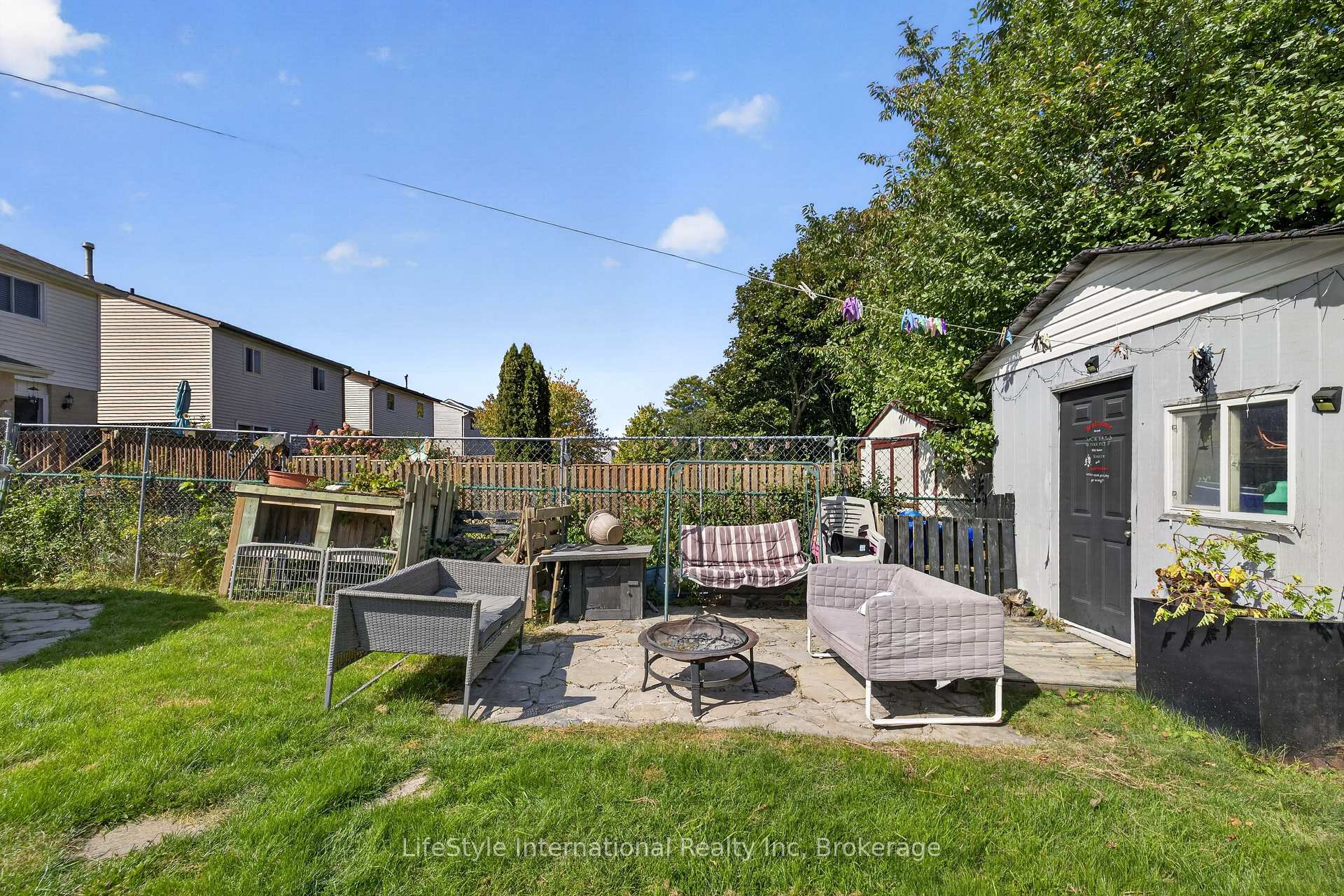 Photo 34 of 18 Camrose Court, Kitchener, Victoria Hills — HOMEH