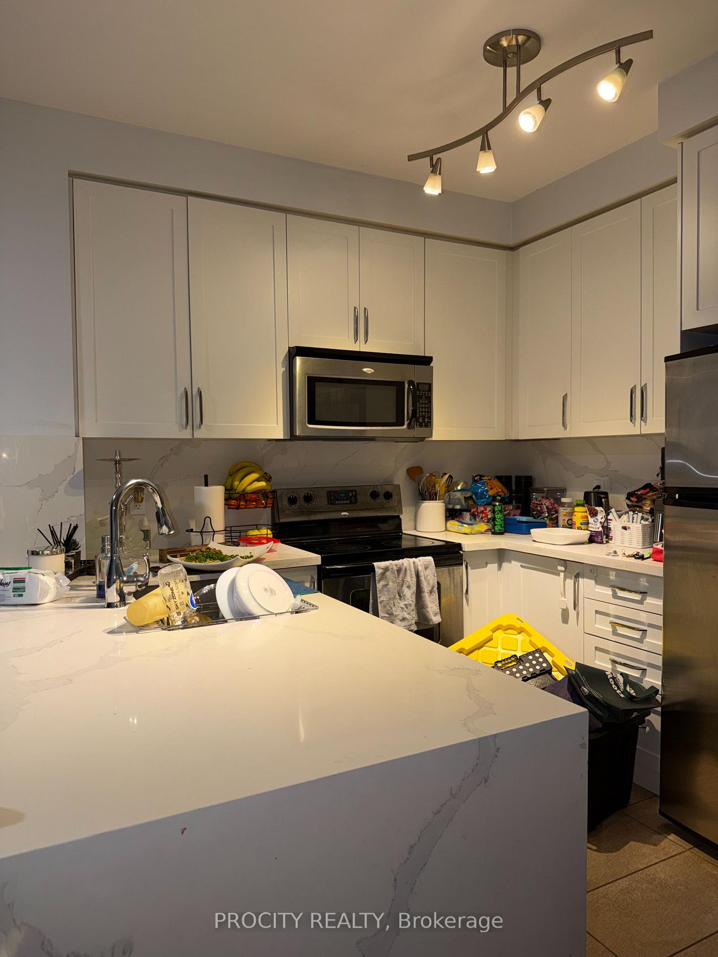 Photo 2 of Unit 3, 9235 Jane Street, Vaughan, Maple — HOMEH