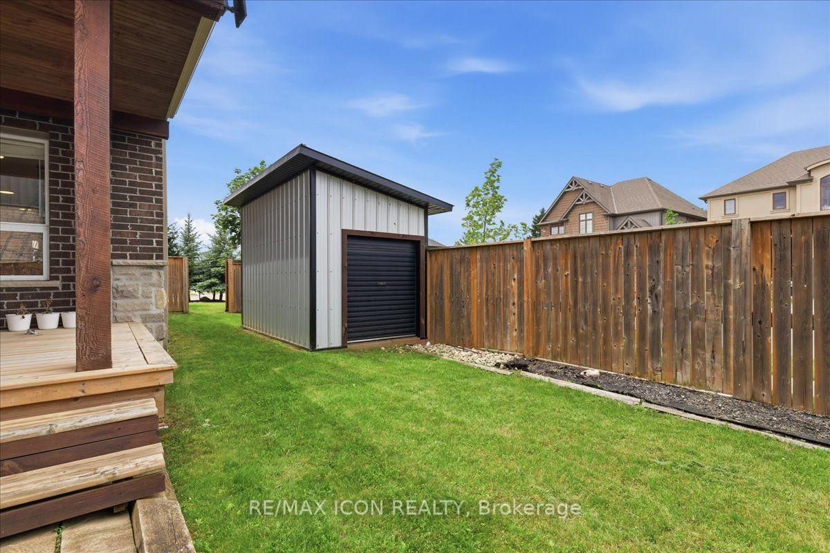 Photo 39 of 275 Falconridge Drive, Waterloo, University Downs — HOMEH