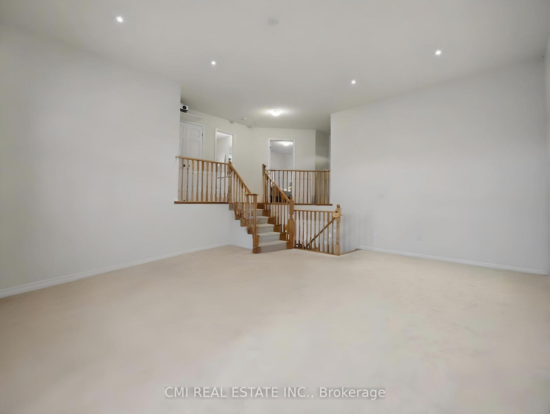 Photo 7 of 7732 Butternut Blvd, Niagara Falls, Brown — HOMEH