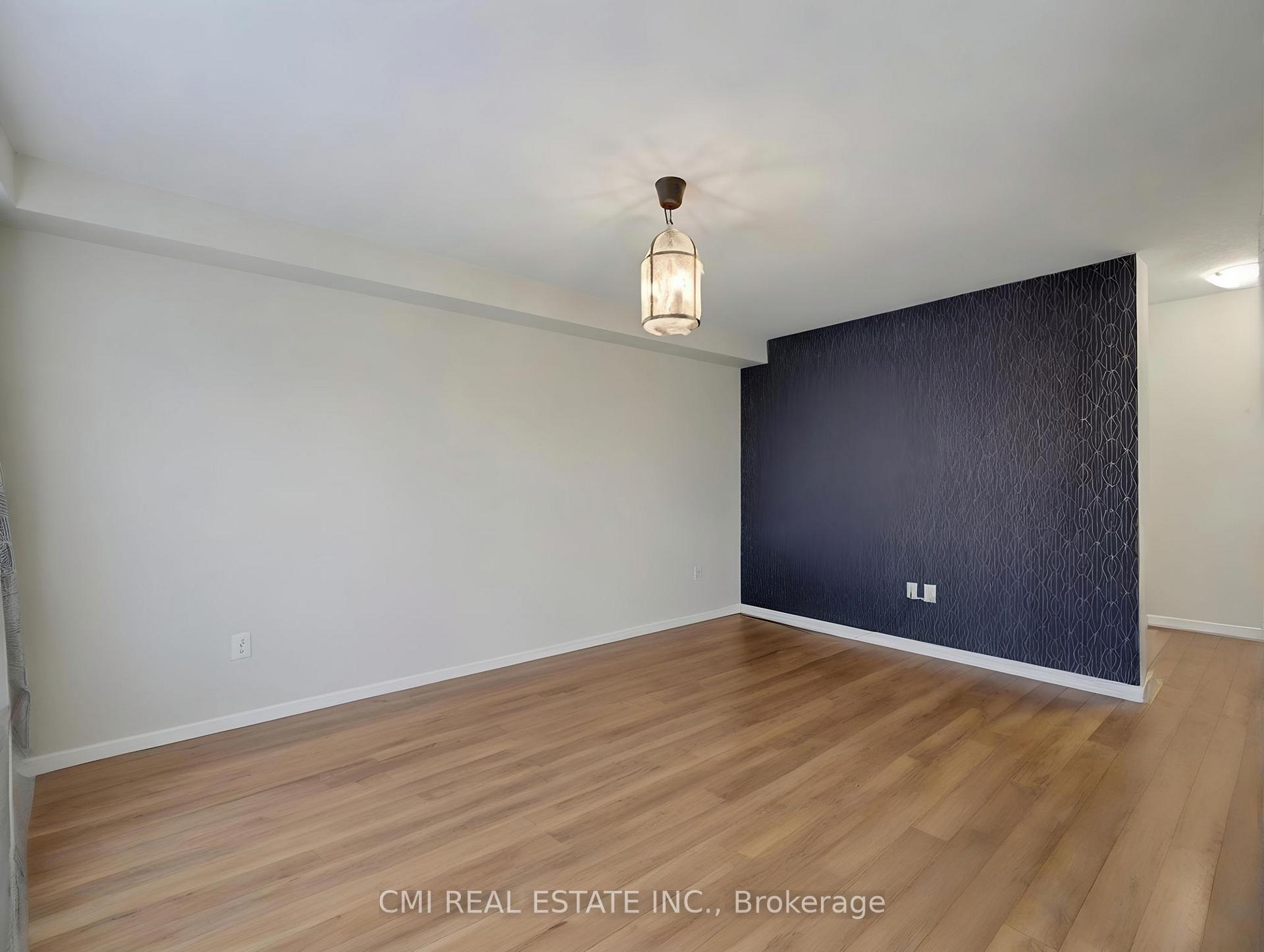 Photo 11 of 7732 Butternut Blvd, Niagara Falls, Brown — HOMEH