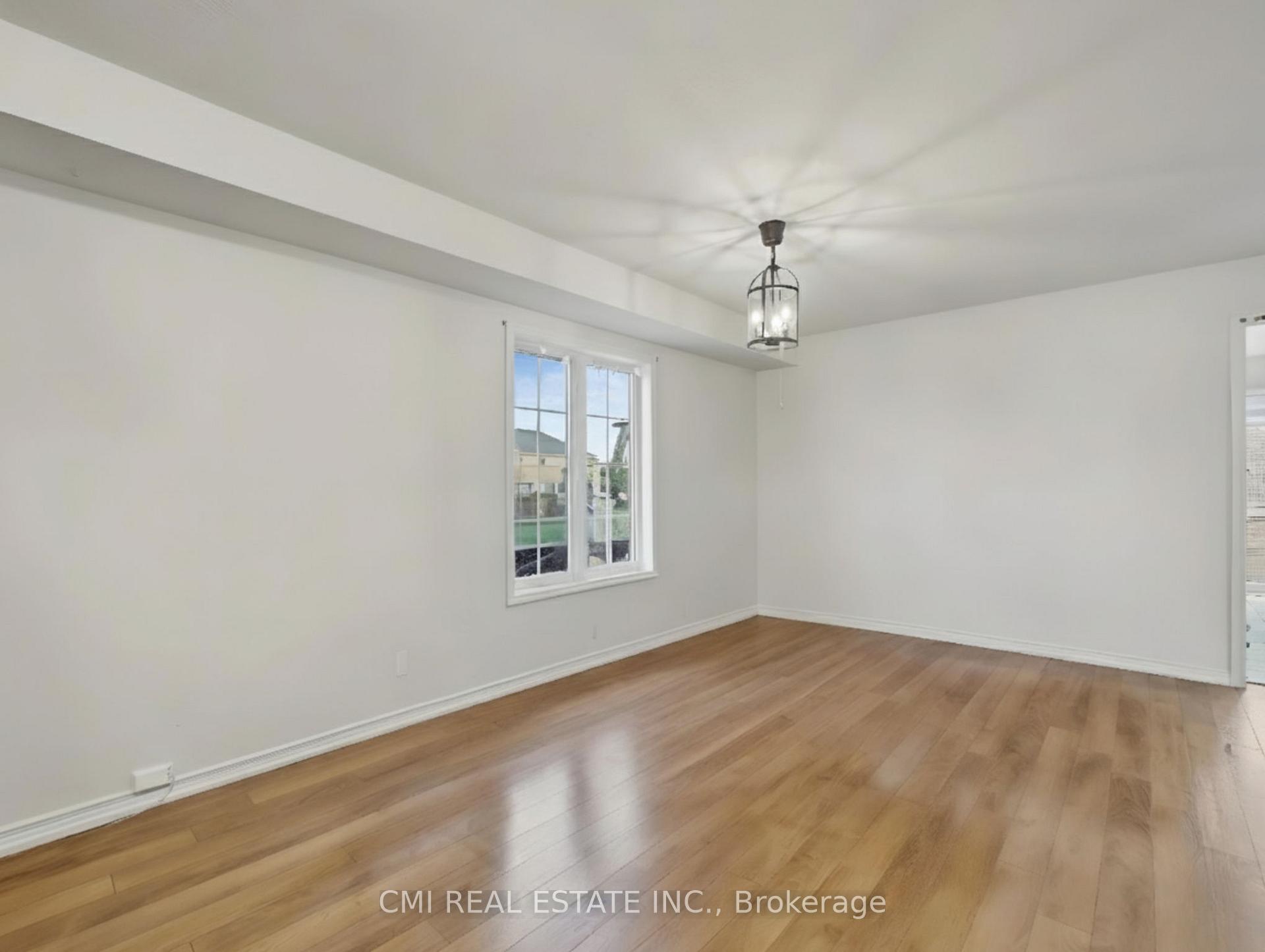 Photo 16 of 7732 Butternut Blvd, Niagara Falls, Brown — HOMEH