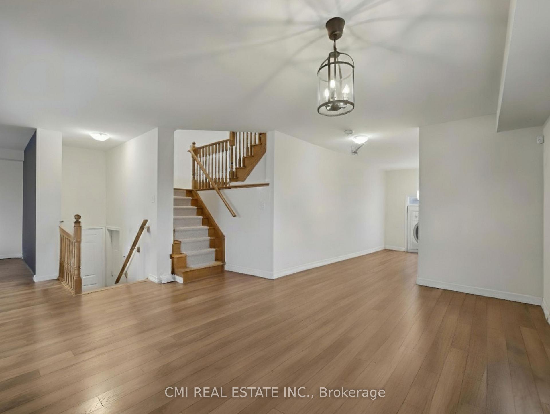 Photo 17 of 7732 Butternut Blvd, Niagara Falls, Brown — HOMEH