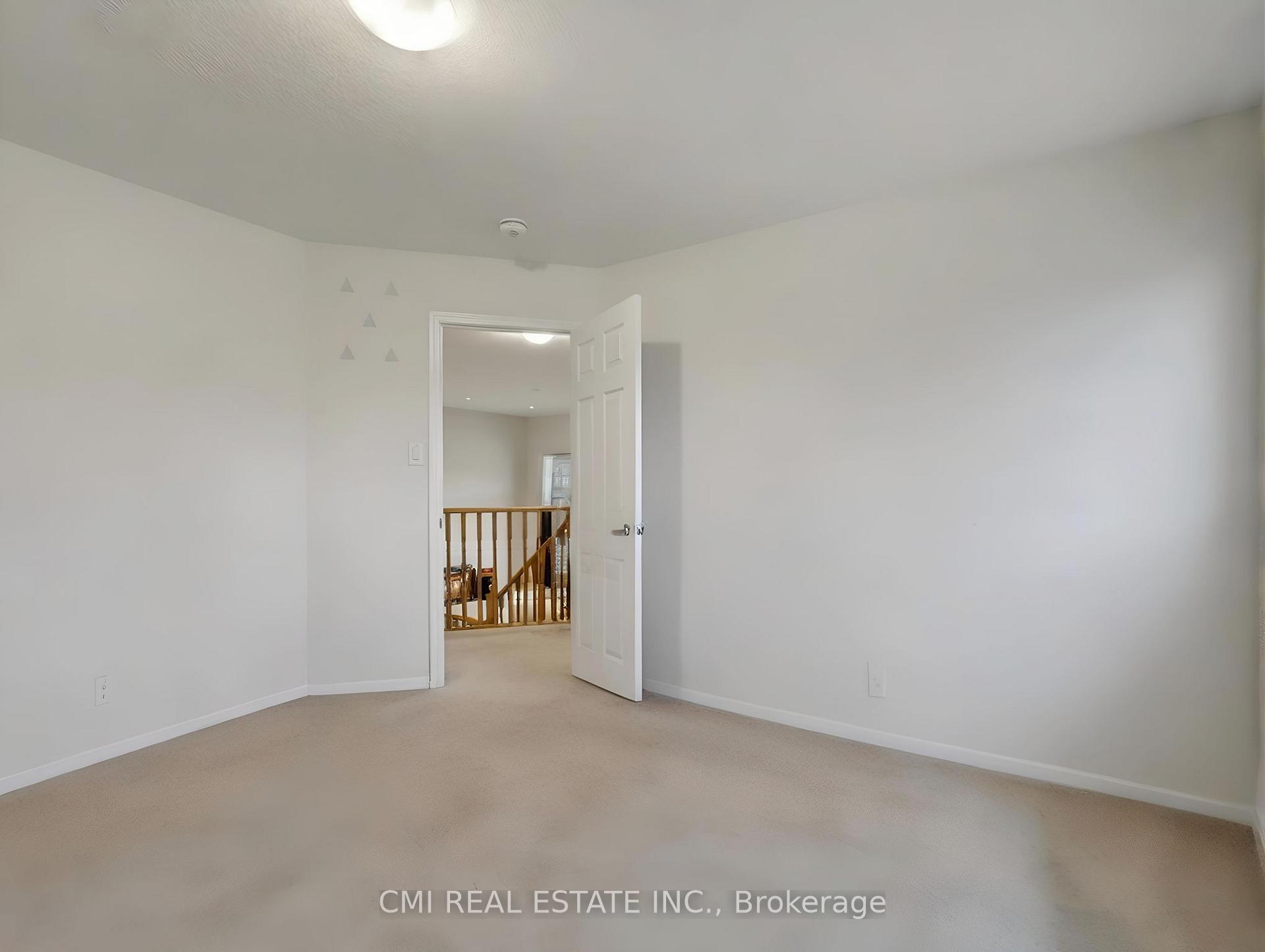 Photo 26 of 7732 Butternut Blvd, Niagara Falls, Brown — HOMEH
