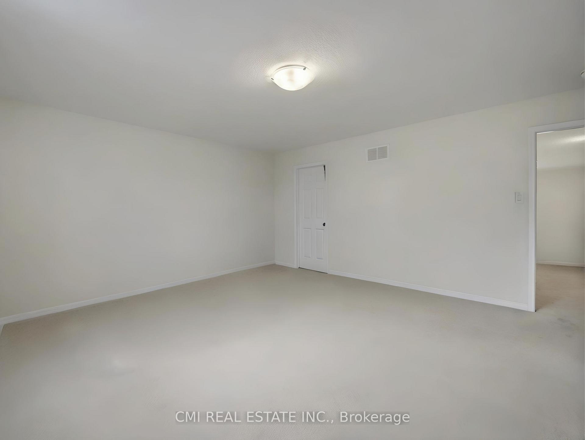 Photo 29 of 7732 Butternut Blvd, Niagara Falls, Brown — HOMEH