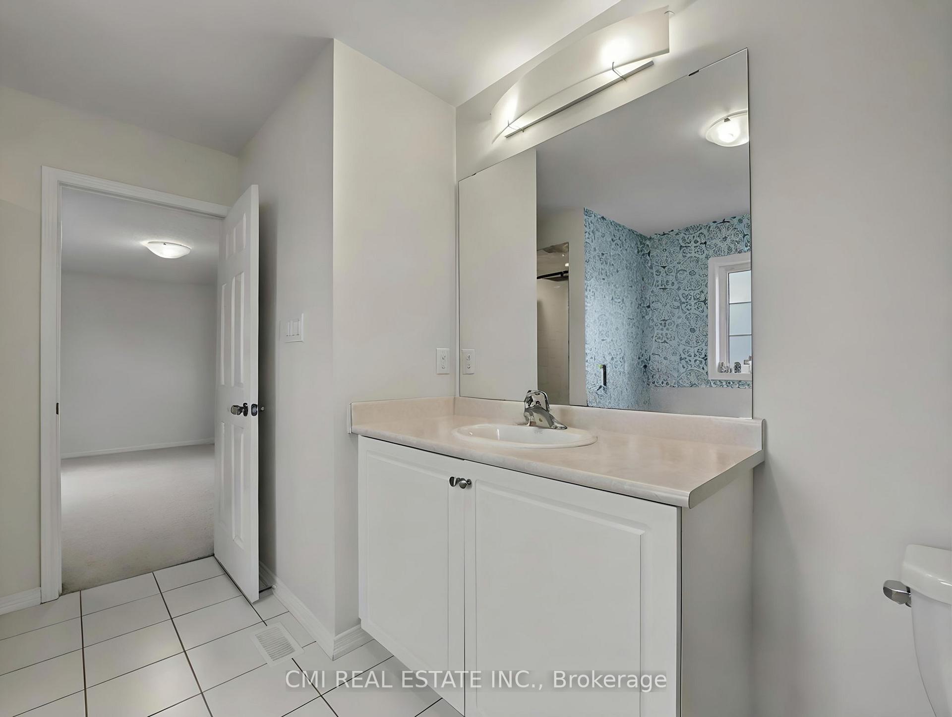 Photo 30 of 7732 Butternut Blvd, Niagara Falls, Brown — HOMEH