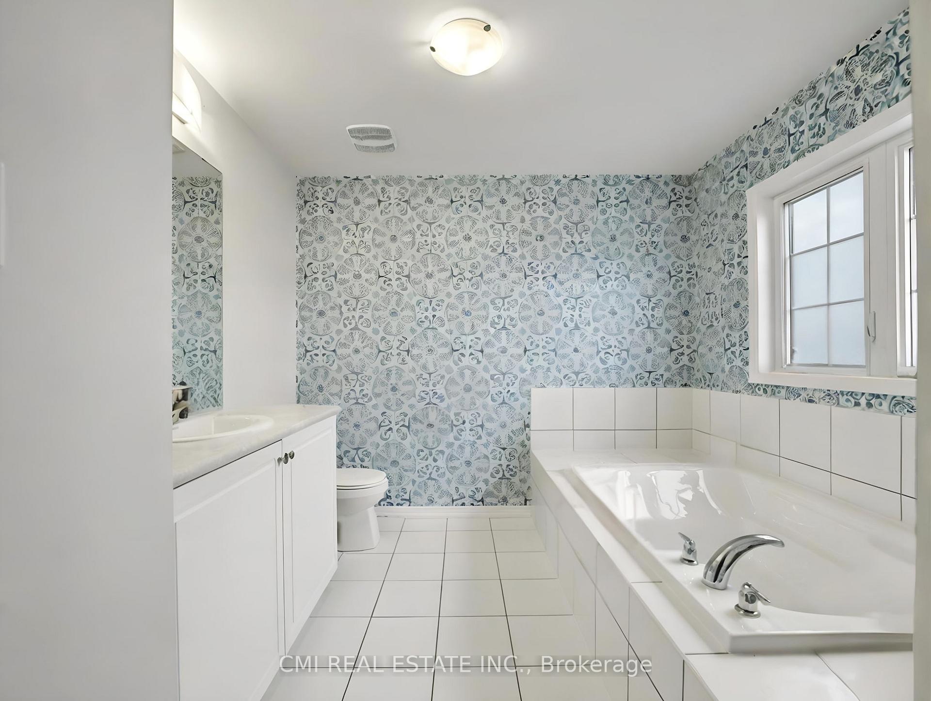 Photo 31 of 7732 Butternut Blvd, Niagara Falls, Brown — HOMEH