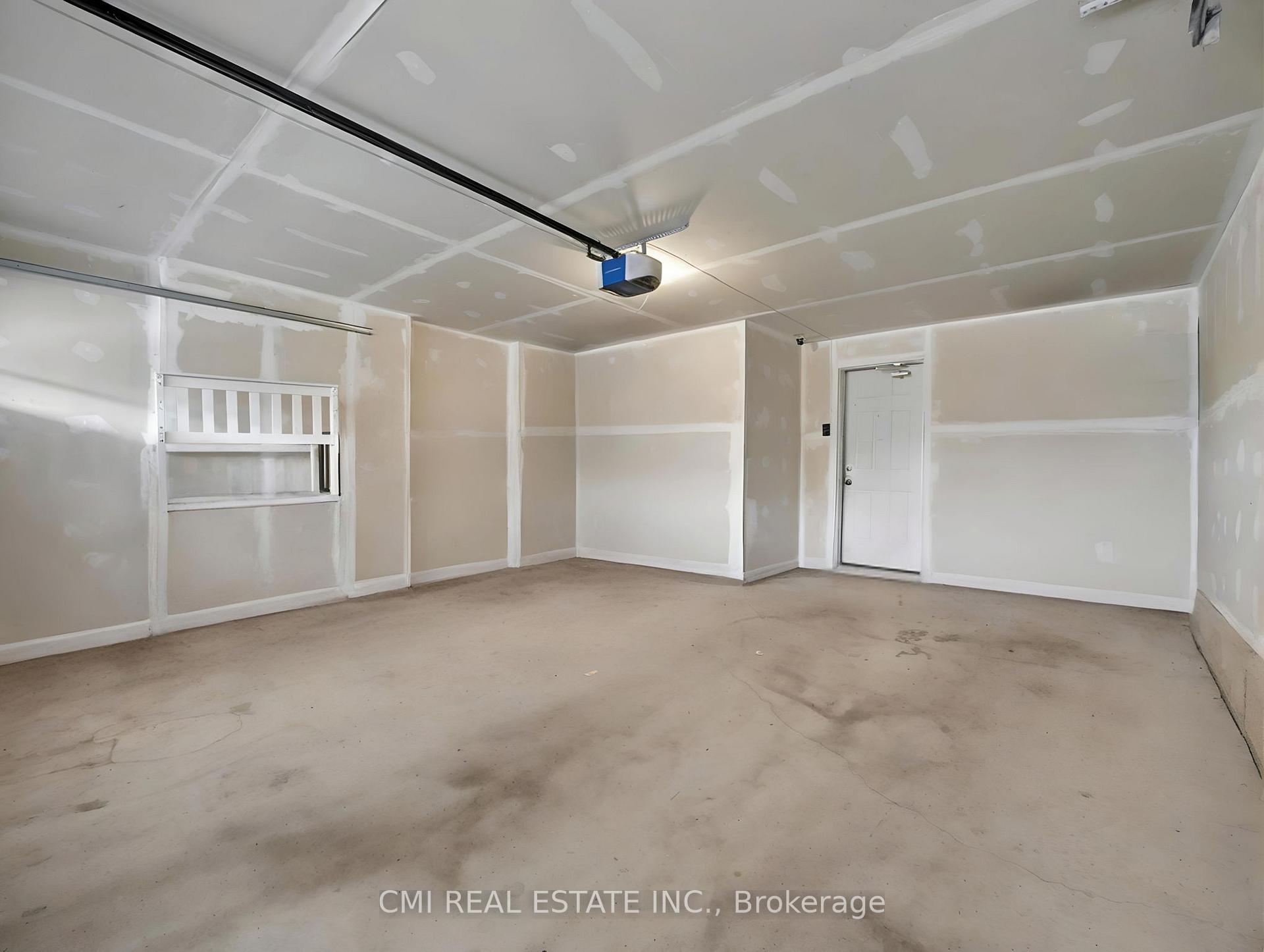 Photo 33 of 7732 Butternut Blvd, Niagara Falls, Brown — HOMEH