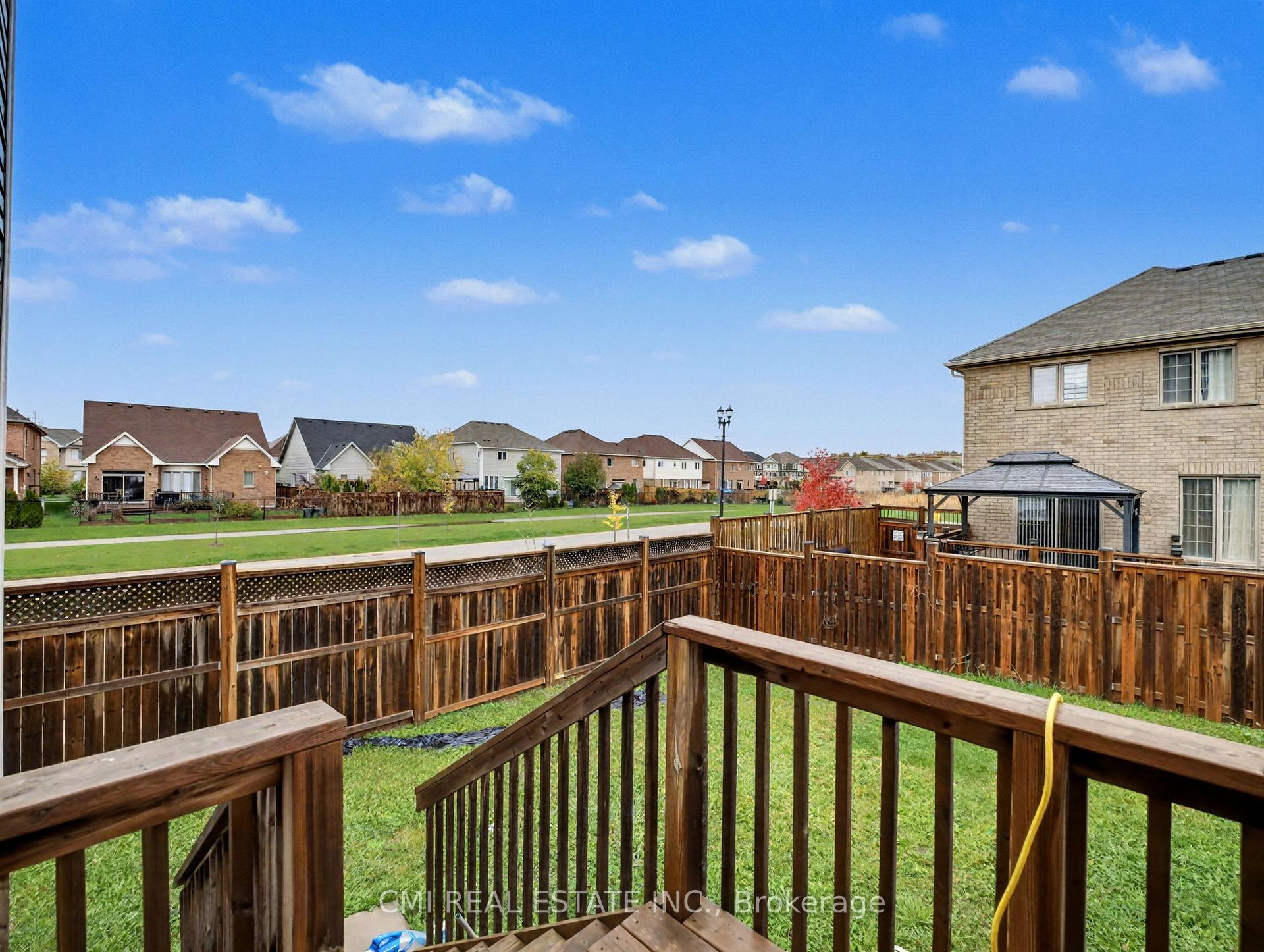 Photo 38 of 7732 Butternut Blvd, Niagara Falls, Brown — HOMEH