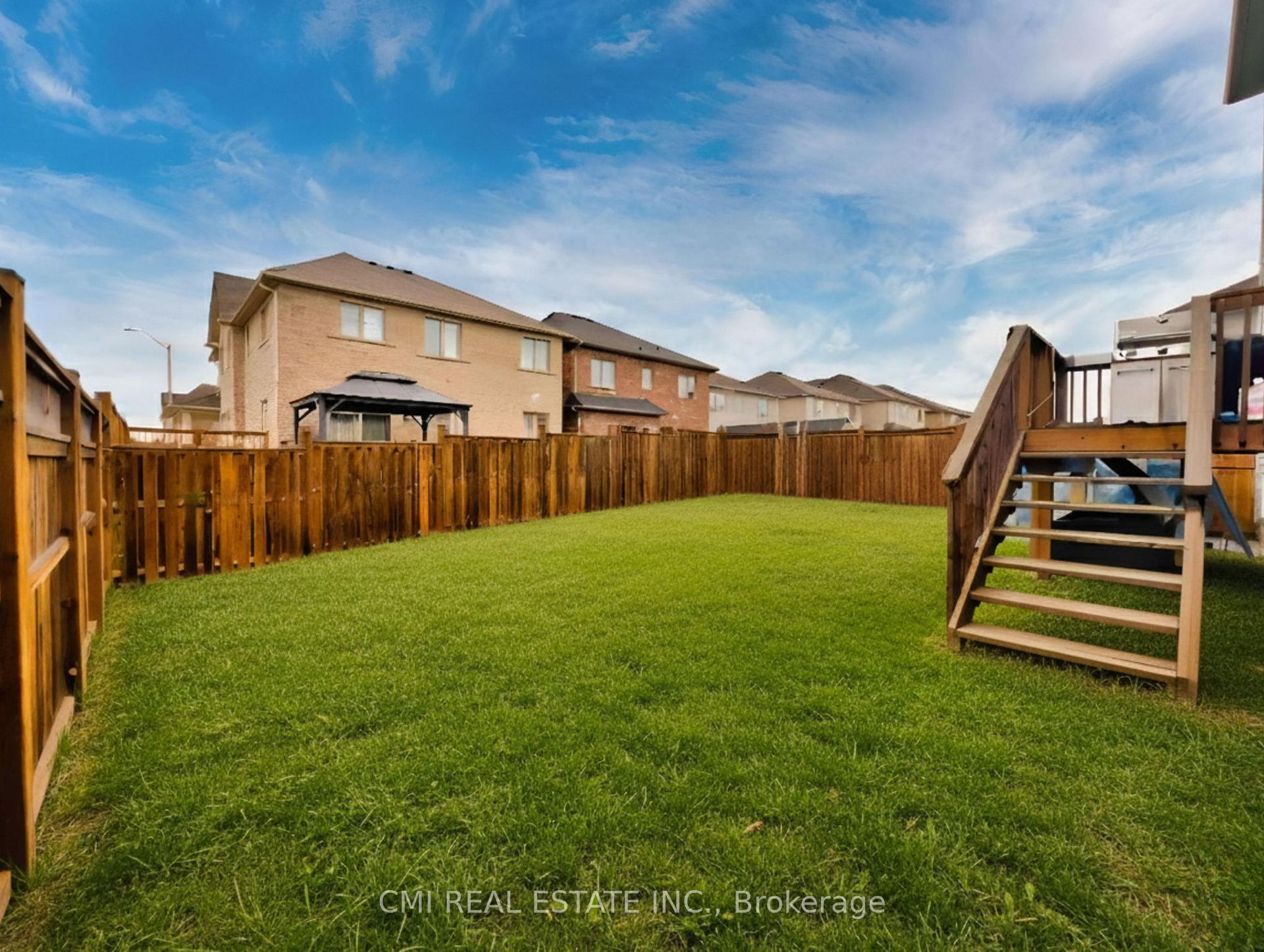 Photo 41 of 7732 Butternut Blvd, Niagara Falls, Brown — HOMEH