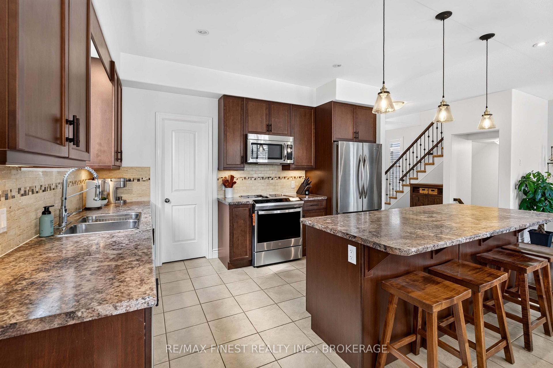 Photo 16 of 1593 Providence Crescent, Kingston, City Northwest — HOMEH